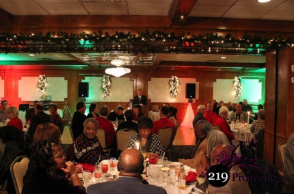 219 Productions Uplighting at Glenwood Oaks for Christmas Party