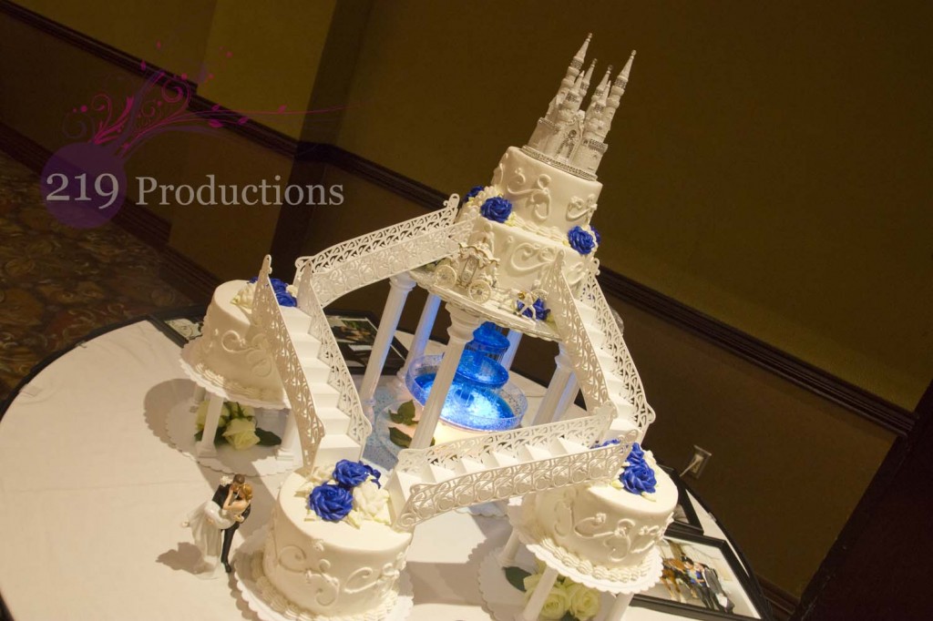 Center for Visual and Performing Arts Wedding Cake