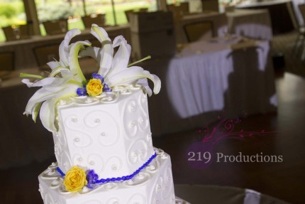 Silver Lake Country Club Wedding Cake