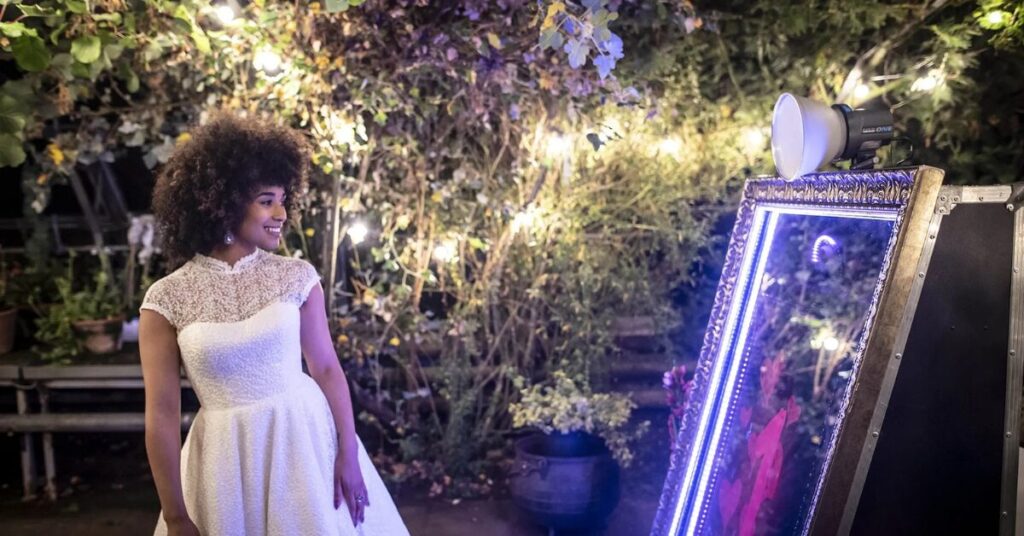 Creative Mirror Photo Booth Ideas