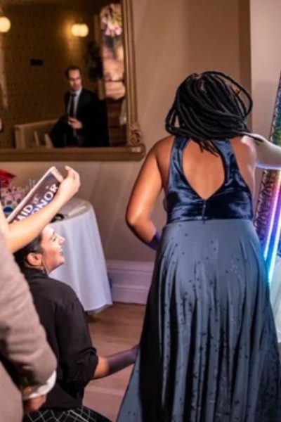 Creative Mirror Booth Photo Ideas for Wedding 2025