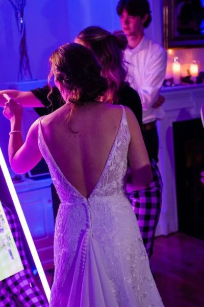 Creative Mirror Booth Photo Ideas for Wedding