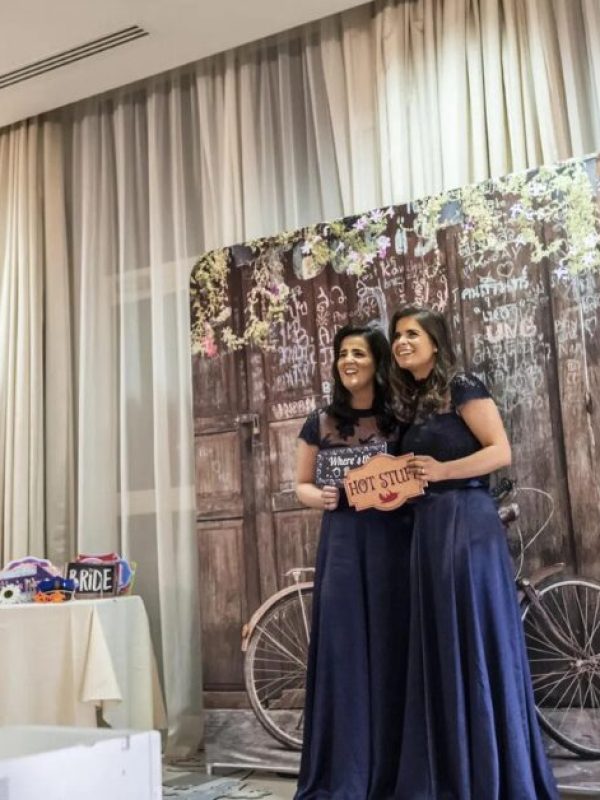 Creative Mirror Photo Booth Backdrop & Prop Ideas
